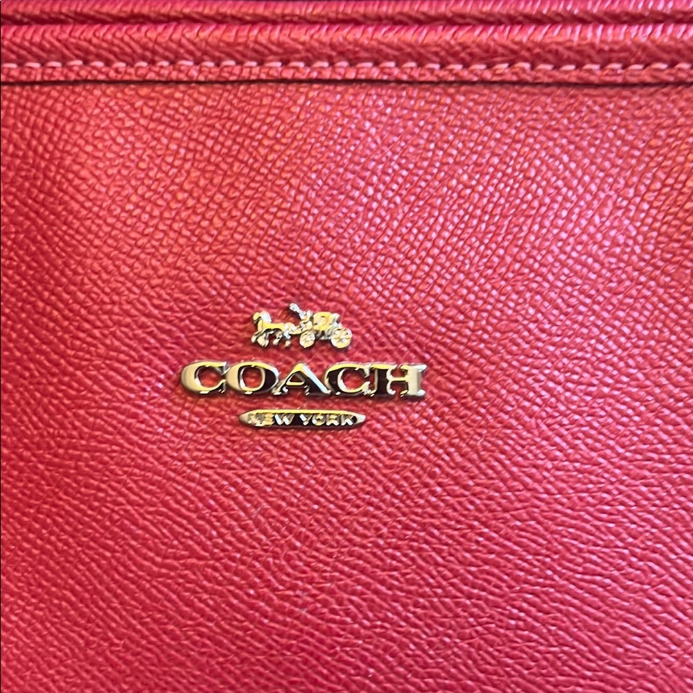 Coach Pink Berry Leather Tote with Gold Emblem - Picture 3 of 12